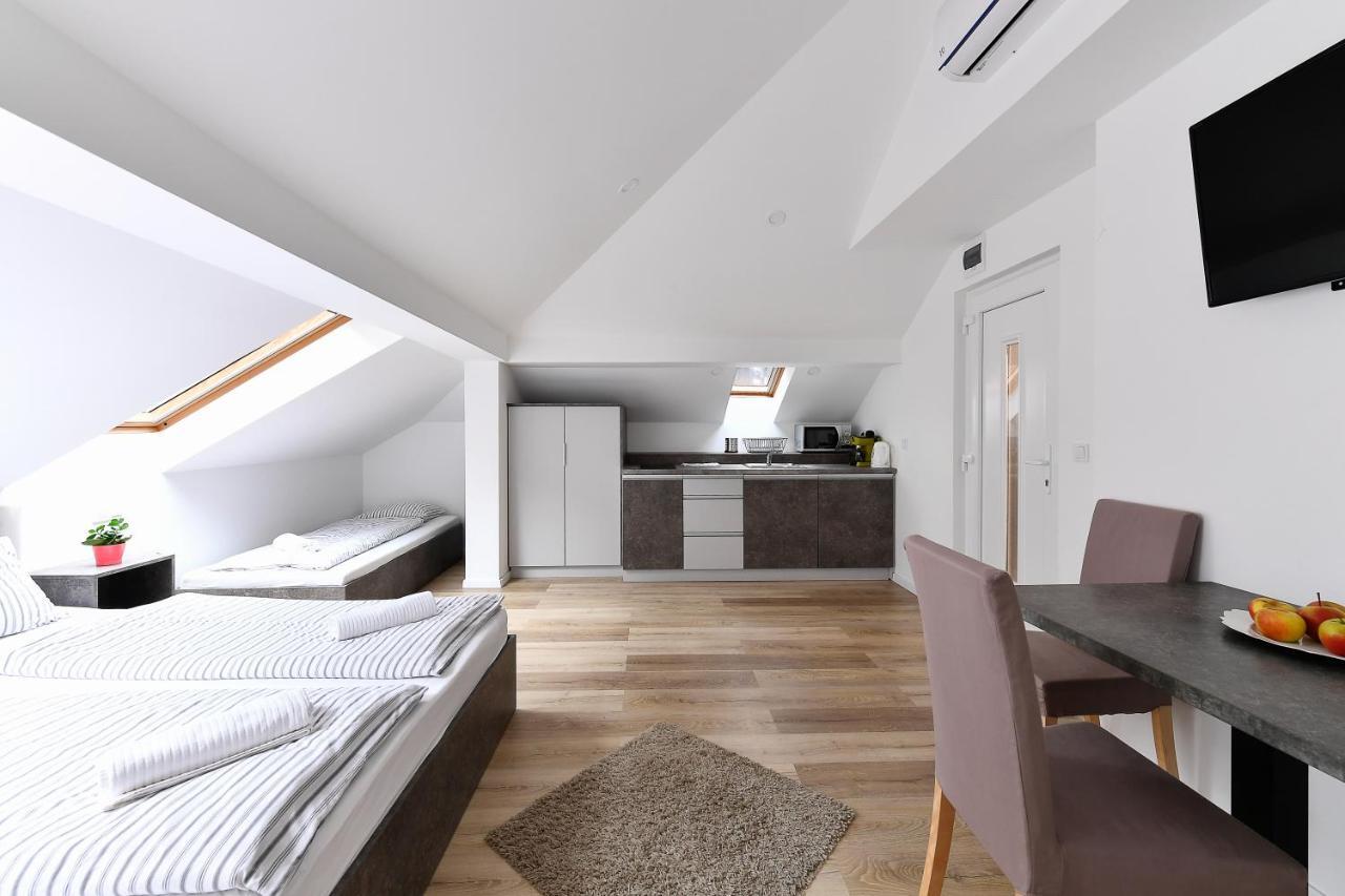 Villa Oliver 2 Siofok Bagian luar foto